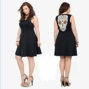 Torrid skull detail skater black dress as 1x
